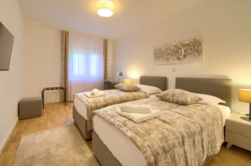 Photo 22 - 6 bedroom House in Senj with private pool and sea view