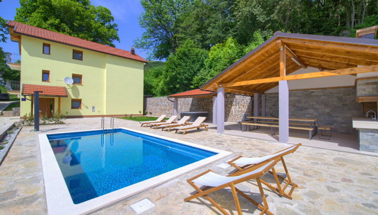 Foto 1 - Casa de 6 quartos em Senj com piscina privada e vistas do mar