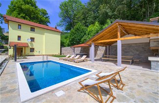 Foto 1 - Casa de 6 habitaciones en Senj con piscina privada y vistas al mar