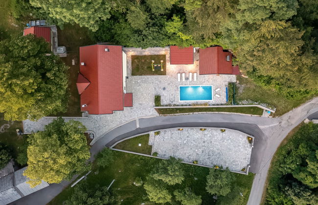Casa de 7 quartos em Senj com piscina privada e jardim - Foto 25