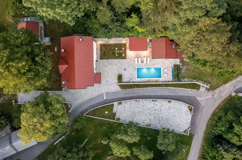 Photo 25 - Maison de 6 chambres à Senj avec piscine privée et jardin