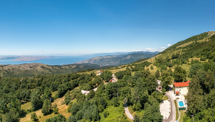 Photo 1 - Maison de 6 chambres à Senj avec piscine privée et jardin