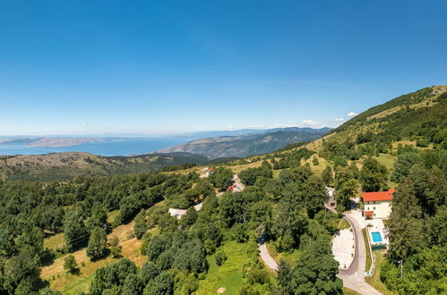 Photo 1 - Maison de 6 chambres à Senj avec piscine privée et jardin