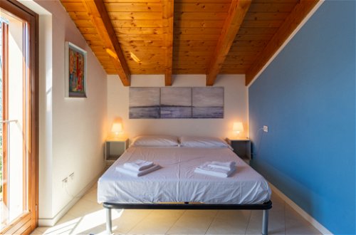 Foto 11 - Appartamento con 3 camere da letto a Gravedona ed Uniti con terrazza e vista sulle montagne