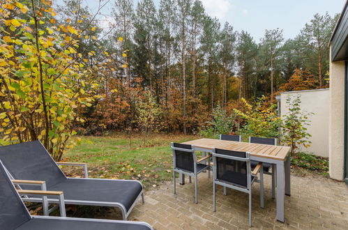 Photo 5 - Maison de 2 chambres à Bispingen avec piscine et terrasse