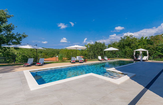 Casa de 5 quartos em Buje com piscina privada e jardim - Foto 32