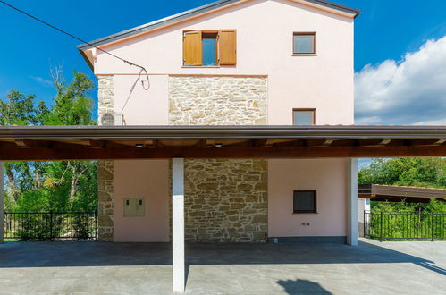 Foto 37 - Casa con 4 camere da letto a Buje con piscina privata e vista mare