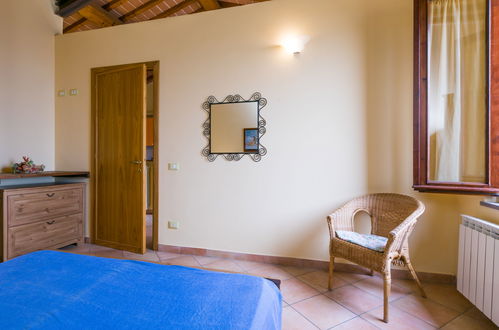 Photo 14 - 1 bedroom Apartment in Lamporecchio with swimming pool and garden