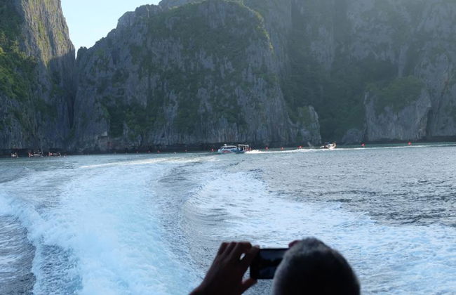 Phi Phi Island Early Bird by Speed boat - Foto 6