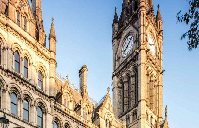 Manchester Encantado - Juego de Exploración Urbana - Foto 3
