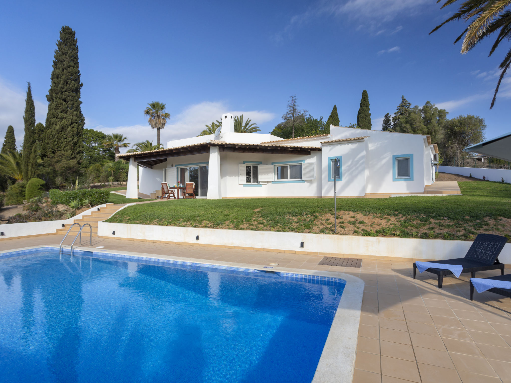 Foto 1 - Casa con 4 camere da letto a Portimão con piscina privata e vista mare