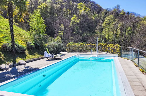 Foto 20 - Appartamento con 2 camere da letto a Gambarogno con piscina e giardino