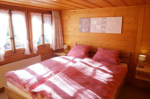 Foto 14 - Appartamento con 2 camere da letto a Lauenen con vista sulle montagne