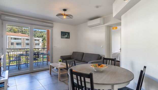 Appartement de 2 chambres à Bormes-les-Mimosas avec piscine et jardin - Photo 5