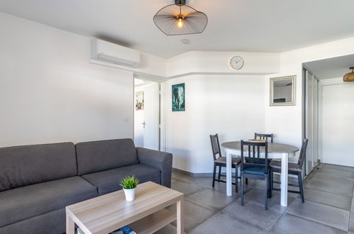 Foto 6 - Apartamento de 1 quarto em Bormes-les-Mimosas com piscina e jardim