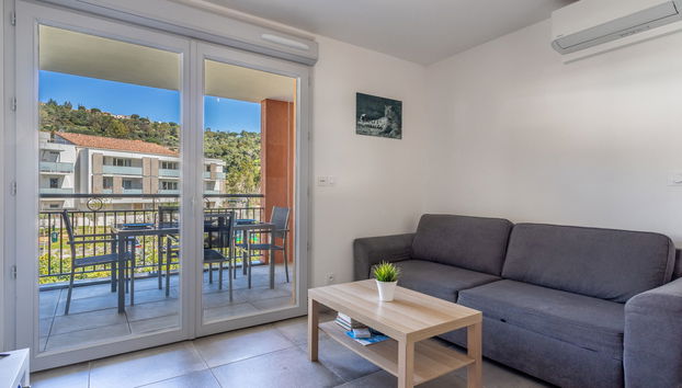 Appartement de 2 chambres à Bormes-les-Mimosas avec piscine et jardin - Photo 2