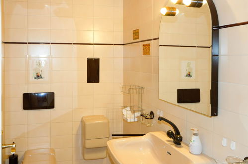 Foto 13 - Apartment mit 5 Schlafzimmern in Spiez mit garten und sauna