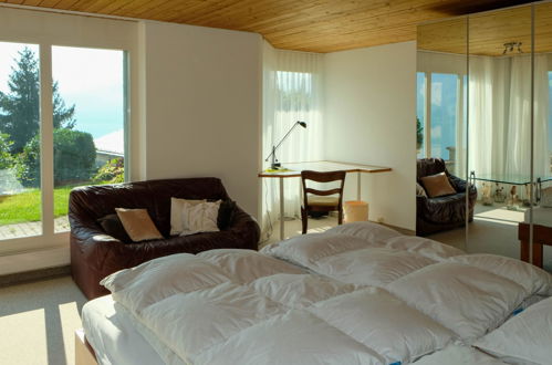 Foto 6 - Appartamento con 5 camere da letto a Spiez con giardino e sauna