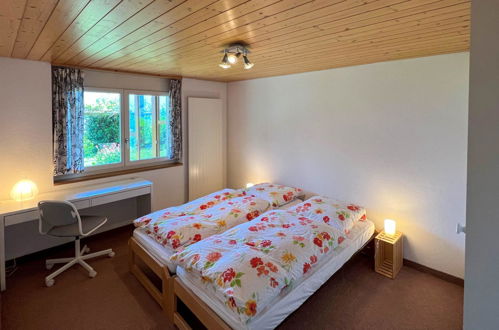 Foto 11 - Apartamento de 5 quartos em Spiez com jardim e sauna