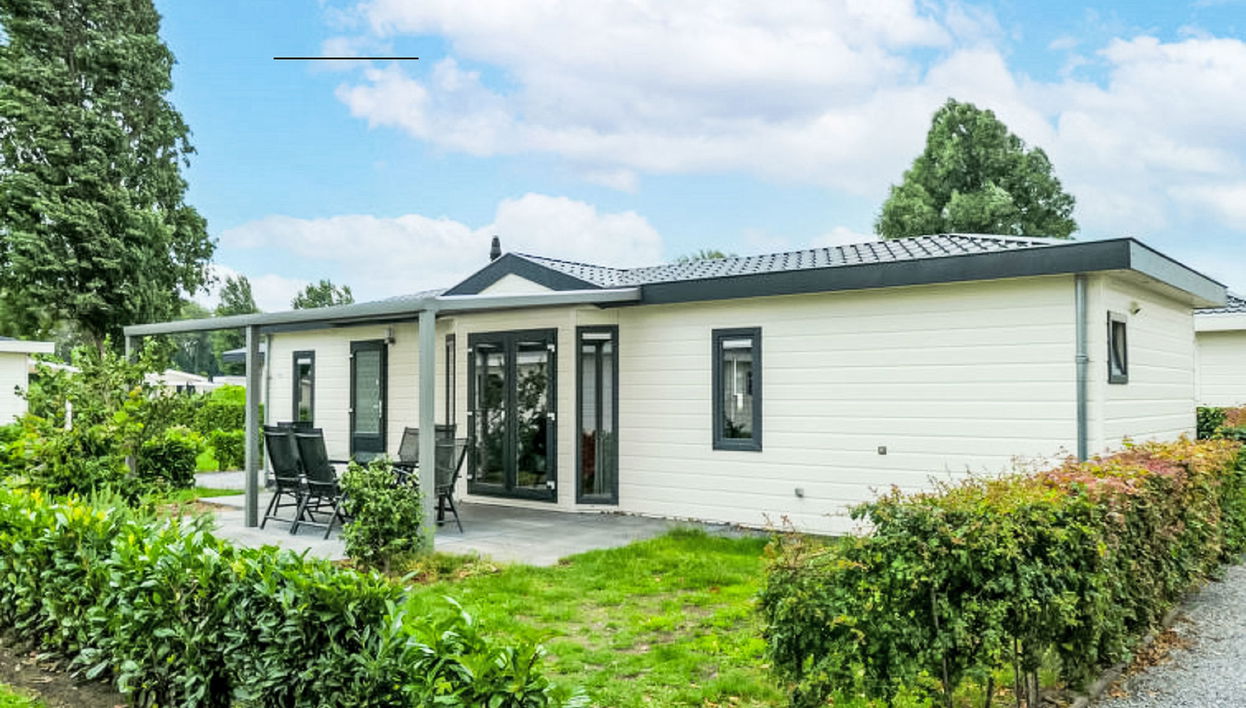 4 bedroom House in Dordrecht with swimming pool and terrace - Photo 1