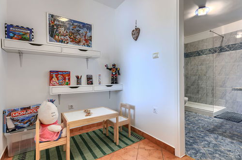 Foto 32 - Casa de 3 quartos em Brtonigla com piscina privada e jardim