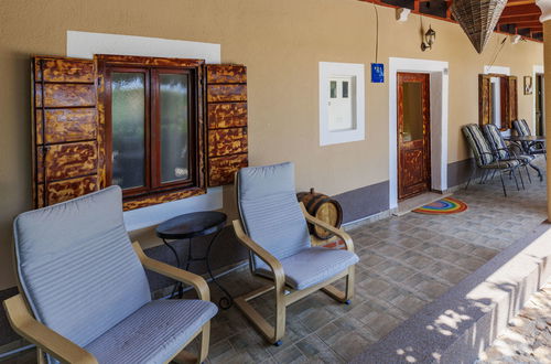 Foto 18 - Casa de 3 quartos em Brtonigla com piscina privada e jardim