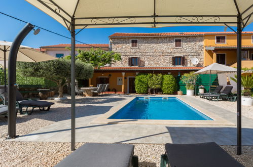Foto 18 - Casa de 3 habitaciones en Brtonigla con piscina privada y terraza