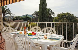 Photo 2 - 3 bedroom Apartment in Saint-Cyr-sur-Mer with terrace