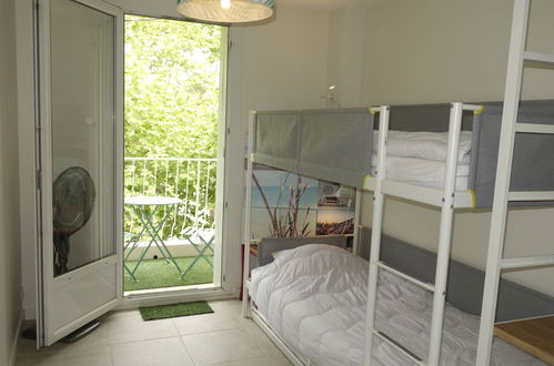 Foto 13 - Appartamento con 3 camere da letto a Saint-Cyr-sur-Mer con terrazza e vista mare