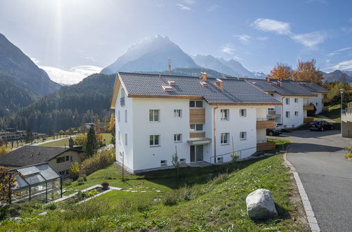 Foto 1 - Apartamento de 2 habitaciones en Scuol con vistas a la montaña