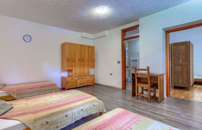 Apartamento de 7 quartos em Žminj com piscina privada e jardim - Foto 30