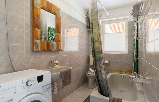 Casa de 2 quartos em Balatonkenese com jardim e terraço - Foto 12