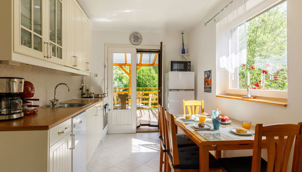 Maison de 2 chambres à Balatonkenese avec jardin et terrasse - Photo 3