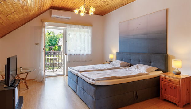 Maison de 2 chambres à Balatonkenese avec jardin et terrasse - Photo 5