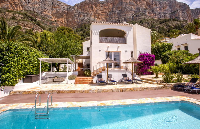 Casa de 3 quartos em Jávea com piscina privada e jardim - Foto 1