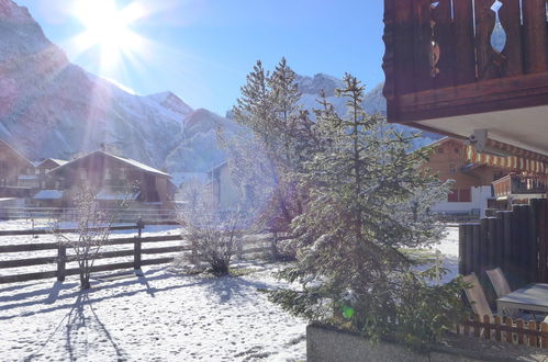 Foto 19 - Appartamento a Kandersteg con terrazza e vista sulle montagne