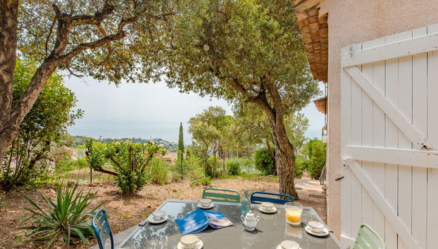4 bedroom House in Roquebrune-sur-Argens with private pool and garden - Photo 4