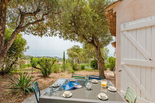 Photo 3 - Maison de 3 chambres à Roquebrune-sur-Argens avec piscine privée et jardin