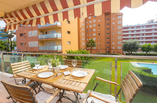 Photo 19 - 3 bedroom Apartment in Santa Susanna with swimming pool and garden