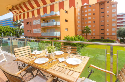 Photo 20 - 3 bedroom Apartment in Santa Susanna with swimming pool and garden