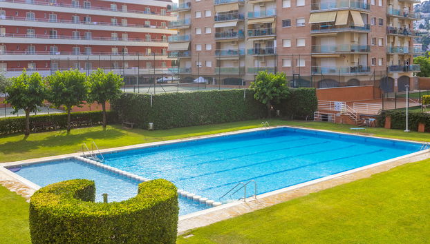 Apartamento de 4 quartos em Santa Susanna com piscina e jardim - Foto 2