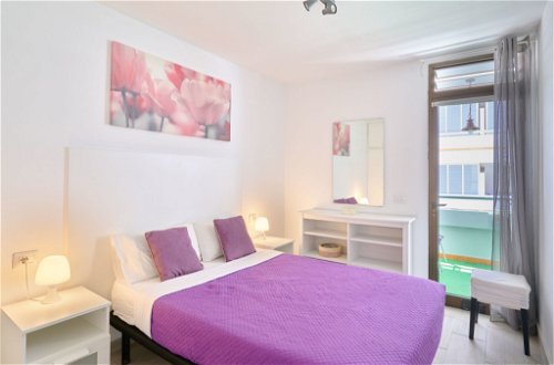 Foto 7 - Appartamento con 2 camere da letto a Arona con piscina e vista mare