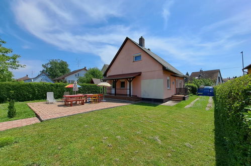 Foto 1 - Appartamento con 2 camere da letto a Balatonkeresztúr con giardino e terrazza