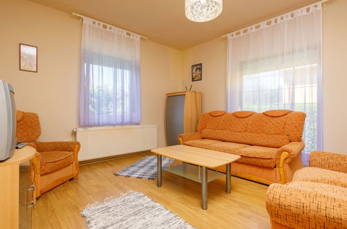 Photo 3 - 2 bedroom Apartment in Balatonkeresztúr with garden and terrace