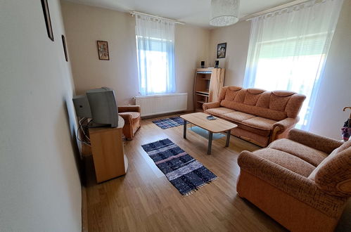 Foto 13 - Apartamento de 2 quartos em Balatonkeresztúr com jardim e terraço