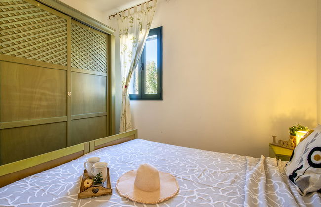 Apartamento de 3 quartos em Trinità d'Agultu e Vignola com piscina e jardim - Foto 16