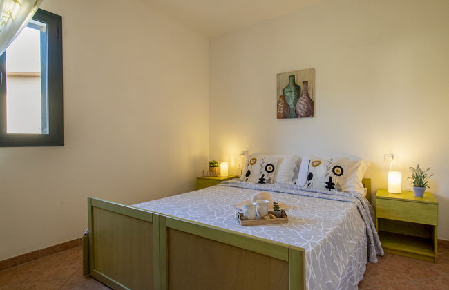 Apartamento de 3 quartos em Trinità d'Agultu e Vignola com piscina e jardim - Foto 14