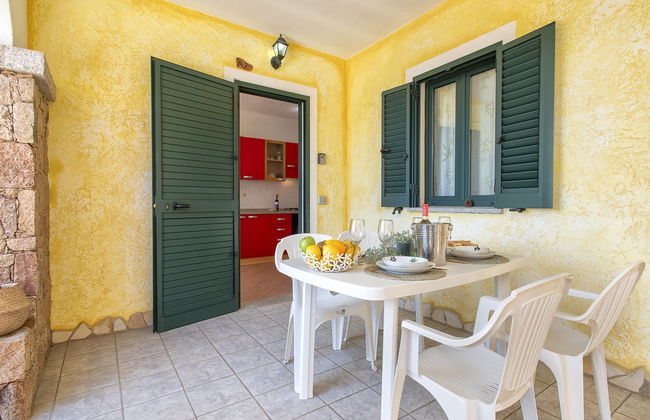 Apartamento de 3 quartos em Trinità d'Agultu e Vignola com piscina e jardim - Foto 24
