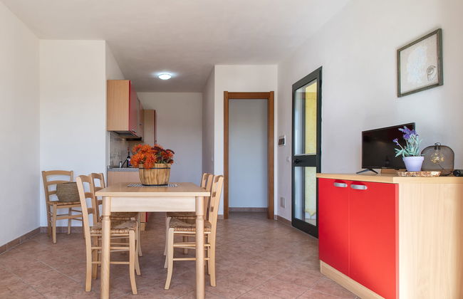 Apartamento de 3 quartos em Trinità d'Agultu e Vignola com piscina e jardim - Foto 10