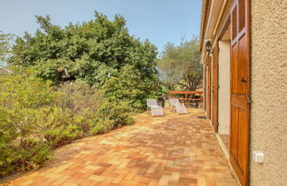 Photo 2 - Maison de 4 chambres à Six-Fours-les-Plages avec jardin et vues à la mer